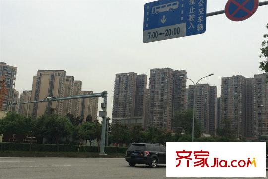 潤萊金座指路牌
