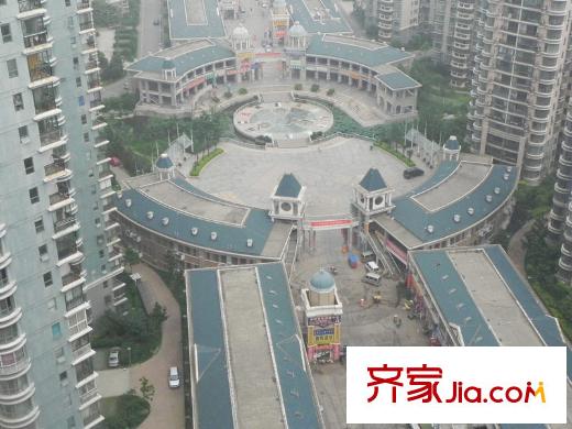 明發(fā)濱江新城一期配套圖281號(hào)公寓樓下商業(yè)廣場(chǎng)