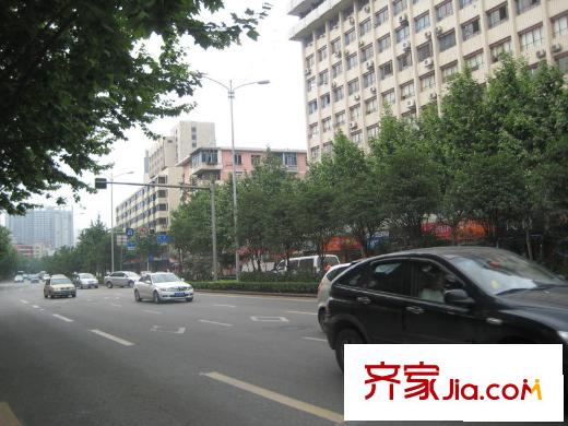 雙城配套圖附近的一環(huán)路口