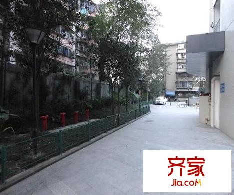 雙城外景圖