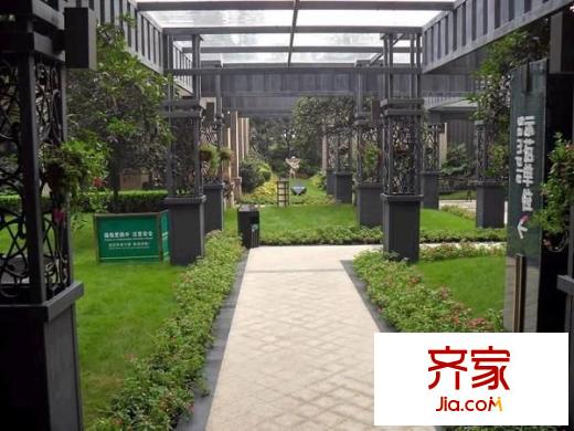 藍(lán)光金楠府外景圖