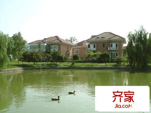 香山艺墅外景图湖畔远景