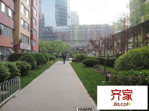 阳光100国际公寓外景图