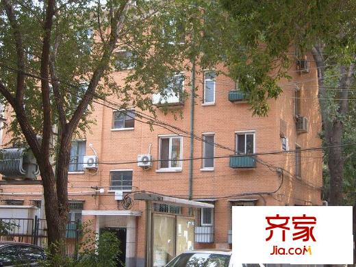 管庄东里外景图
