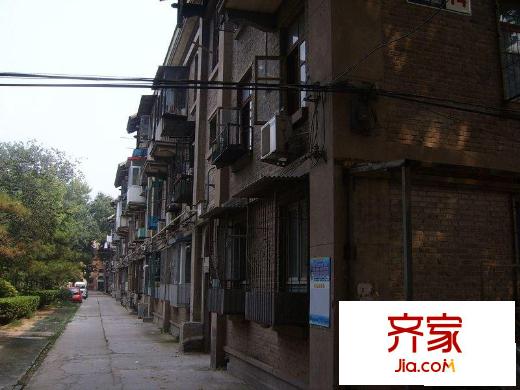 管庄东里外景图