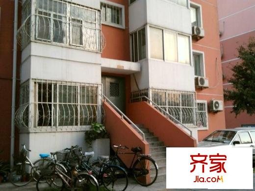 蓮花池東路24號(hào)院外景圖大樓入口