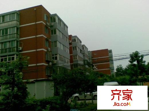 中建一局宿舍外景图
