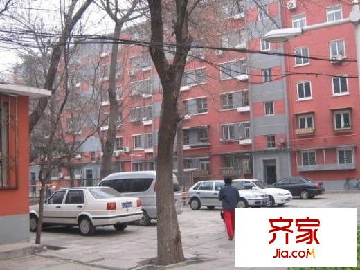 中建一局宿舍外景图