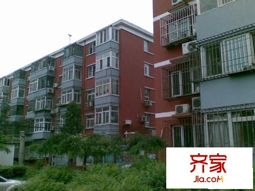 中建一局宿舍外景图