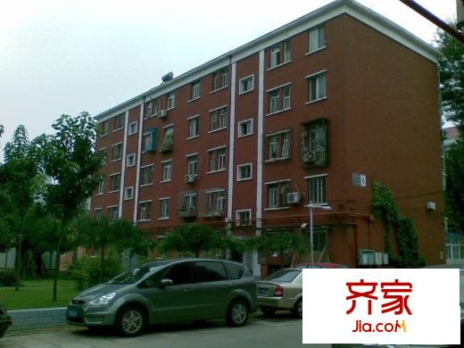 中建一局宿舍外景图