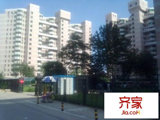 华展国际公寓外景图