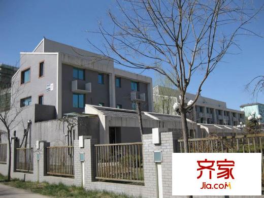 新景别墅实景图入户2010.7