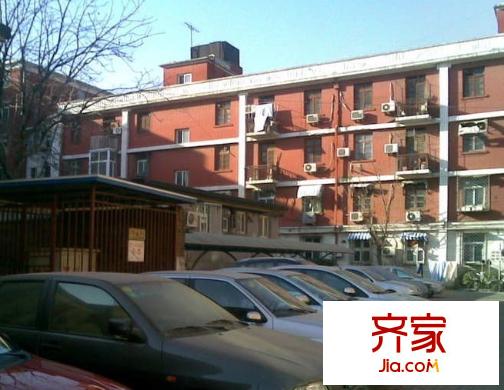 东四西大街外景图