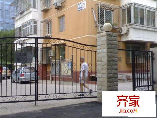 静安东里外景图小区大门