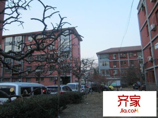 人定湖西里小區(qū)外景圖 
