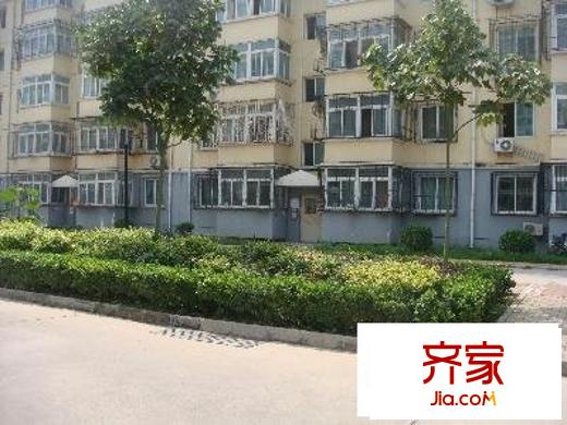 东鱼市口胡同外景图绿化