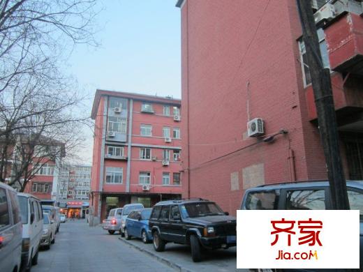 人定湖西里小區(qū)外景圖 
