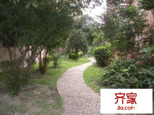 滨河小区外景图