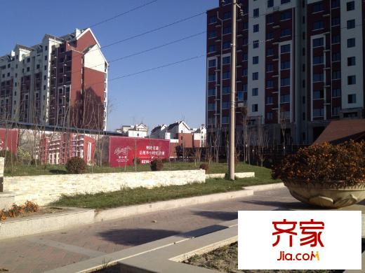 藍(lán)山郡實(shí)景圖小區(qū)樓棟實(shí)景2013.11