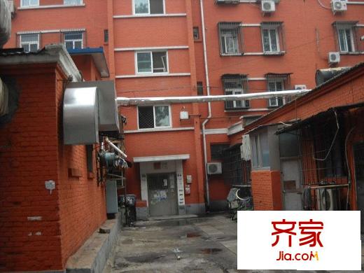 月壇北小街外景圖樓前平房