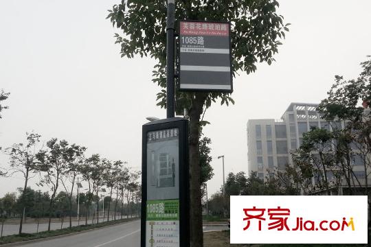 保利艾廬周邊配套之公交站牌