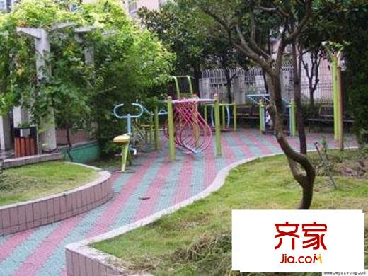 兰坪公寓外景图