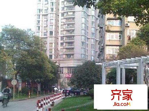 兰坪公寓外景图