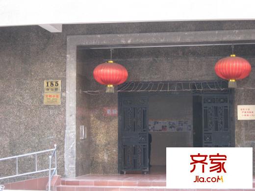 新兴大厦公寓楼外景图上海