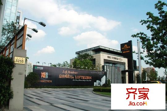 绿地北郊广场实景图售楼处(2012.10)
