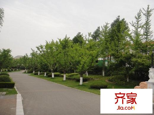愛(ài)法奧朗新莊園外景圖 