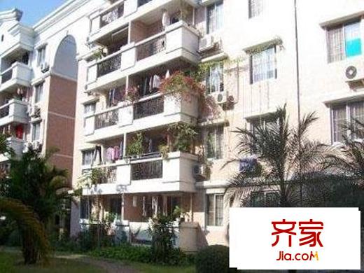 天河云山居外景图