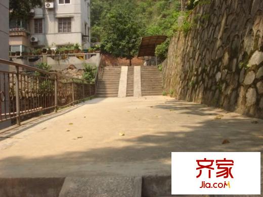 濂泉路小区外景图