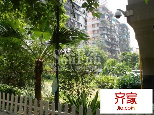好世界公寓外景图