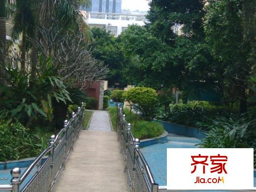 深华业大厦外景图