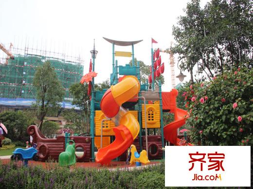 碧桂園常平首府實景圖小區(qū)游樂設(shè)施（2014-6-8）