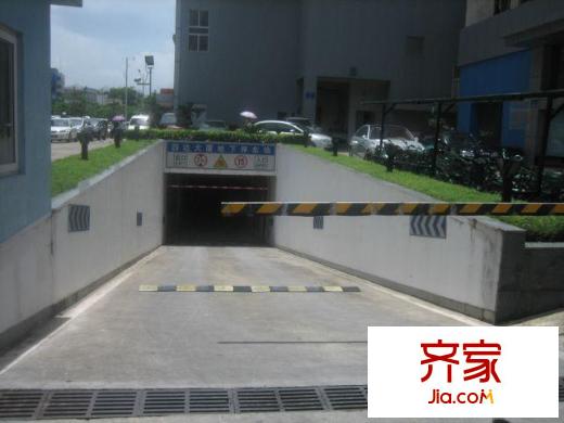 四达大厦外景图