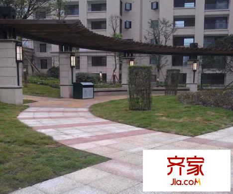 首信首御外景圖