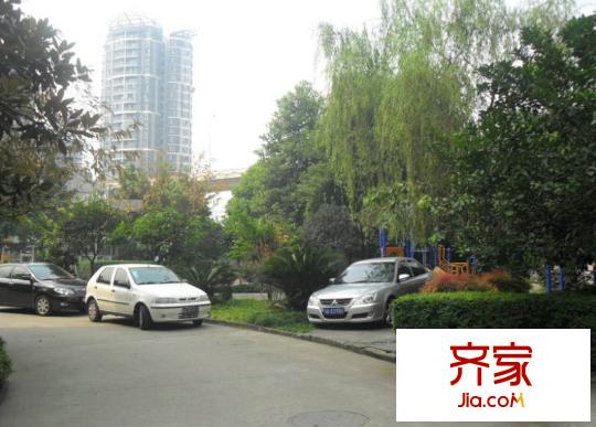 明陽家在回廊外景圖