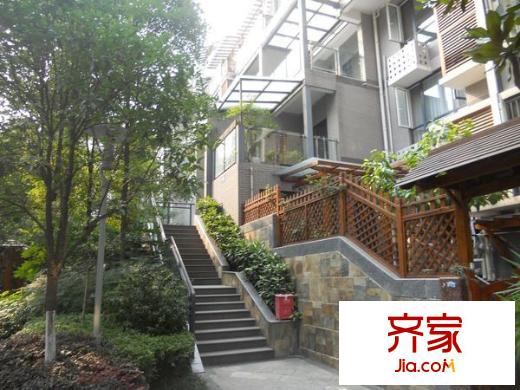 大華水映島外景圖