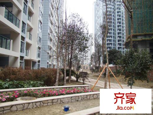 上行錦繡外景圖