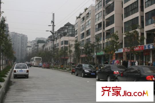 檀香花園附近的街道
