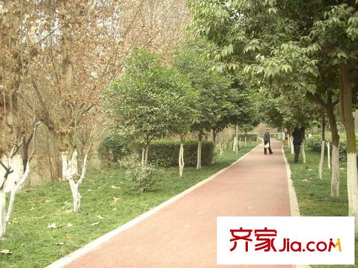 保利東方中心項目旁沙河公園