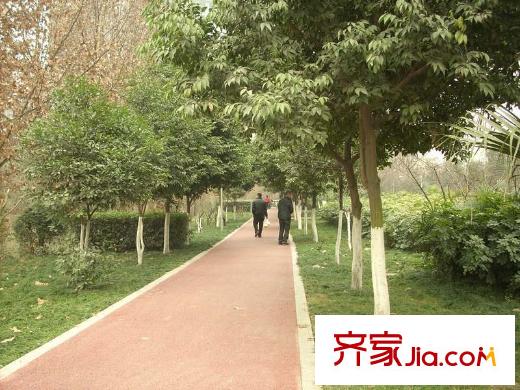 保利東方中心項目旁沙河公園