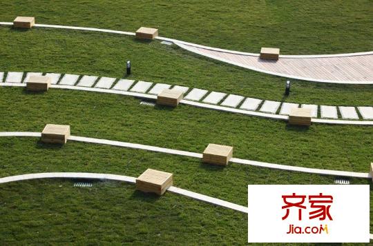月映長(zhǎng)灘小區(qū)內(nèi)景觀實(shí)景(2010.03)