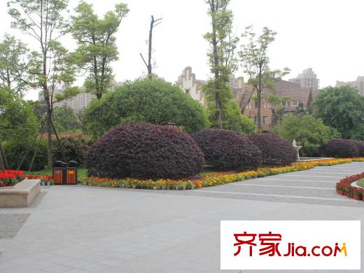天府美岸南湖實(shí)景