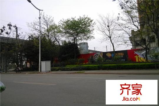 時(shí)代睿城項(xiàng)目街邊實(shí)景（2015-3-22）