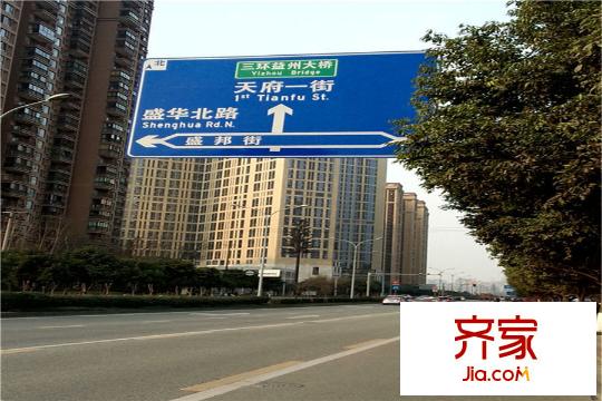香月湖小區(qū)沿路實景（2015.3）