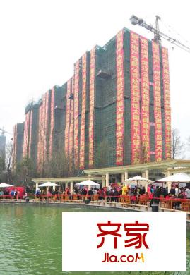 恒大御景半島項(xiàng)目施工中（2010.11）
