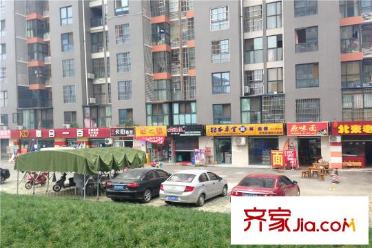 藍潤棠湖春天V客底商