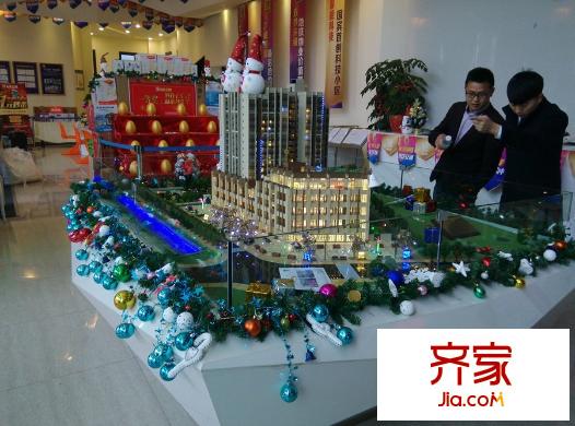 中成主角售樓部沙盤裝飾實(shí)景（2015-12）